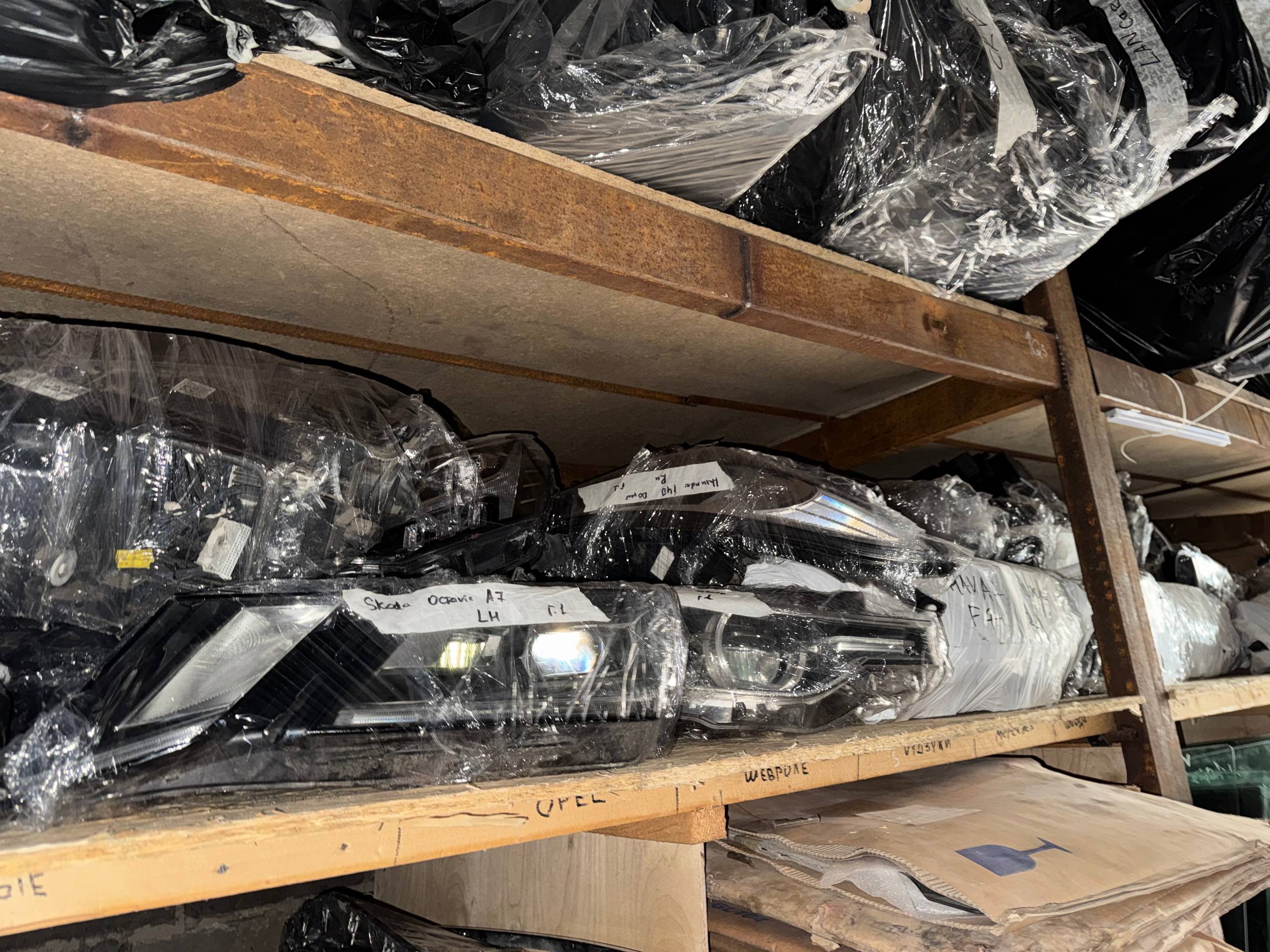 Блок фар и оптики